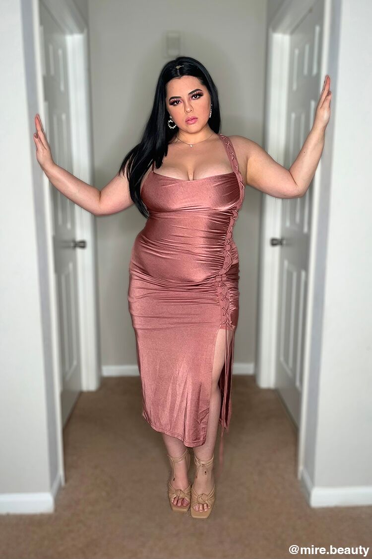 Forever 21 Plus Women's Lace-Up Ruched Midi Dress Mauve