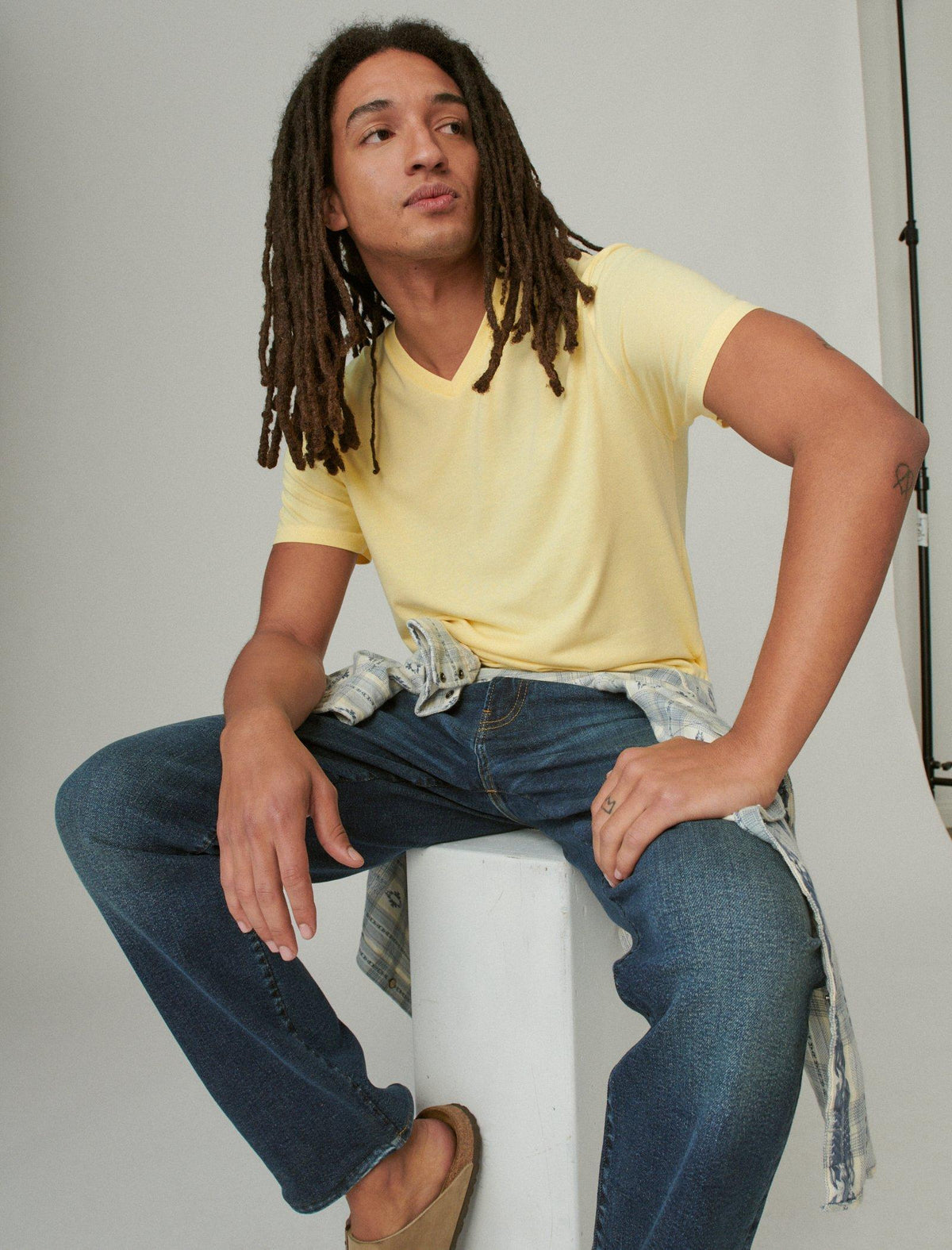 Lucky Brand Venice Burnout Vee-Neck Tee Pale Banana